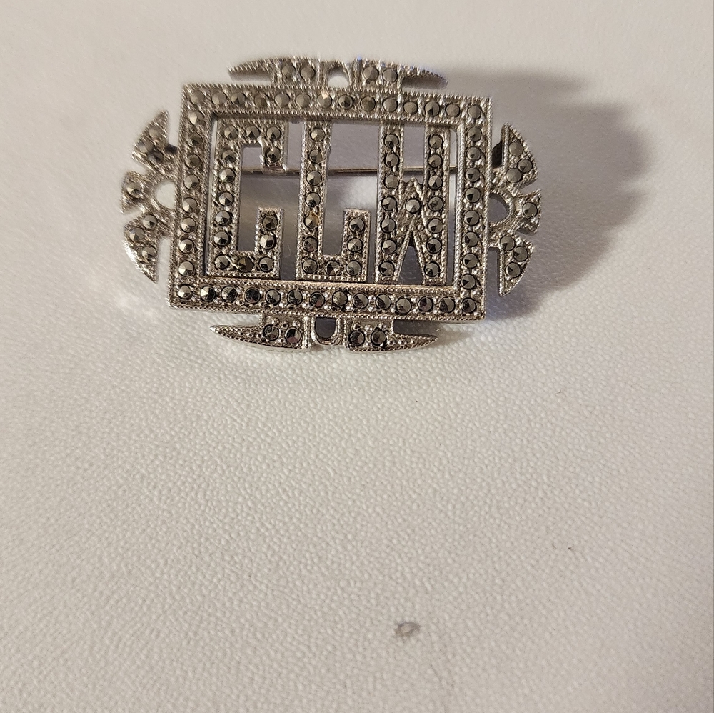 CLW sterling silver brooche/pin
